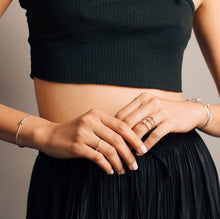 Load image into Gallery viewer, Love Knot Bracelet |Unisex -Medium